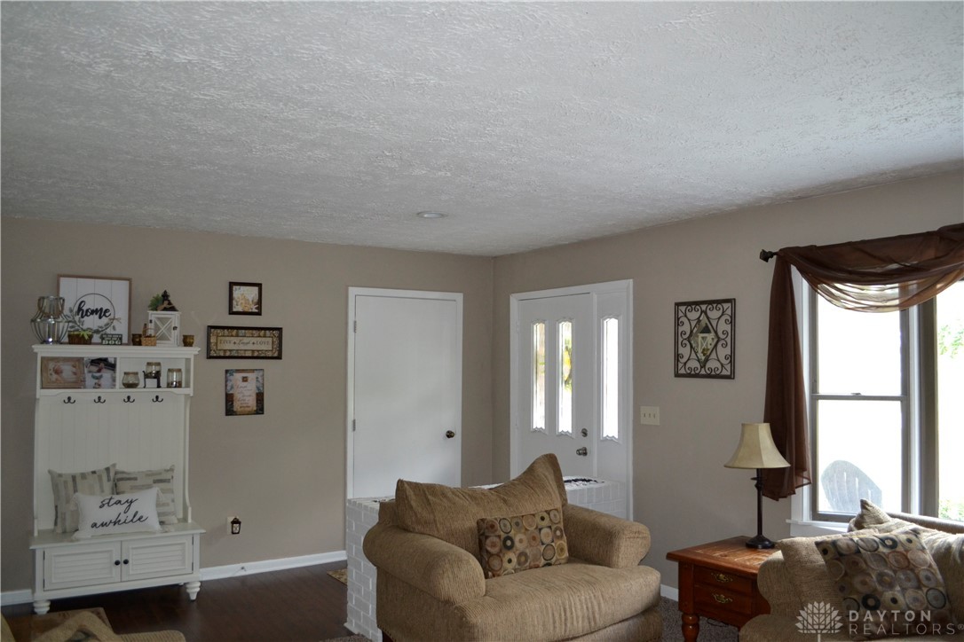 4360 Blue Rock Road Riverside, OH 45432 - Photo 10 of 22 Living Room