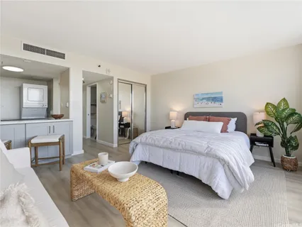 $298,000 | 2499 Kapiolani Boulevard, Unit 3202, Honolulu, HI 96826