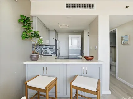 $298,000 | 2499 Kapiolani Boulevard, Unit 3202, Honolulu, HI 96826