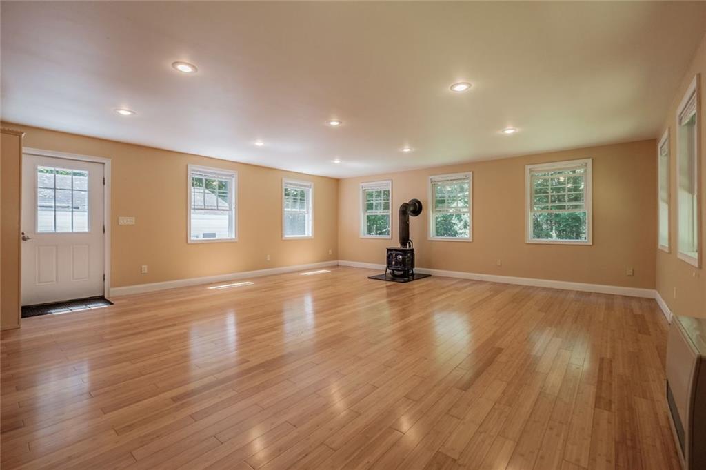 380 Sligo Road Yarmouth, ME 04096 - Photo 5 of 19 Photo