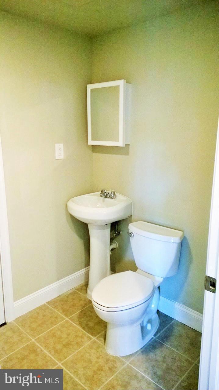 4002 Issacs Road Baltimore, MD 21220 - Photo 22 of 30 Bath