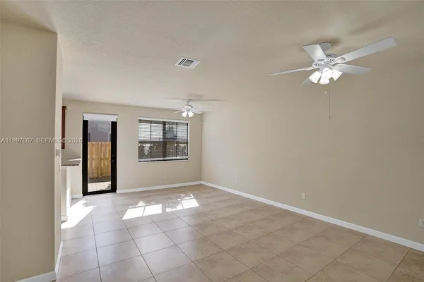 $3,995 | 8432 Blue Cove Way, Unit 8432, Parkland, FL 33076