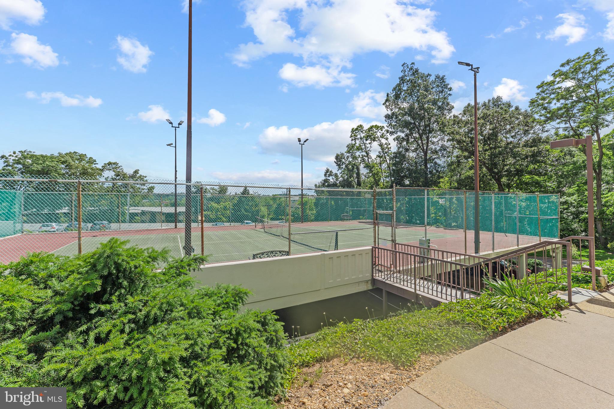 6101 Edsall Road, Unit 1111 Alexandria, VA 22304 - Photo 38 of 44 Tennis and Pickle Ball