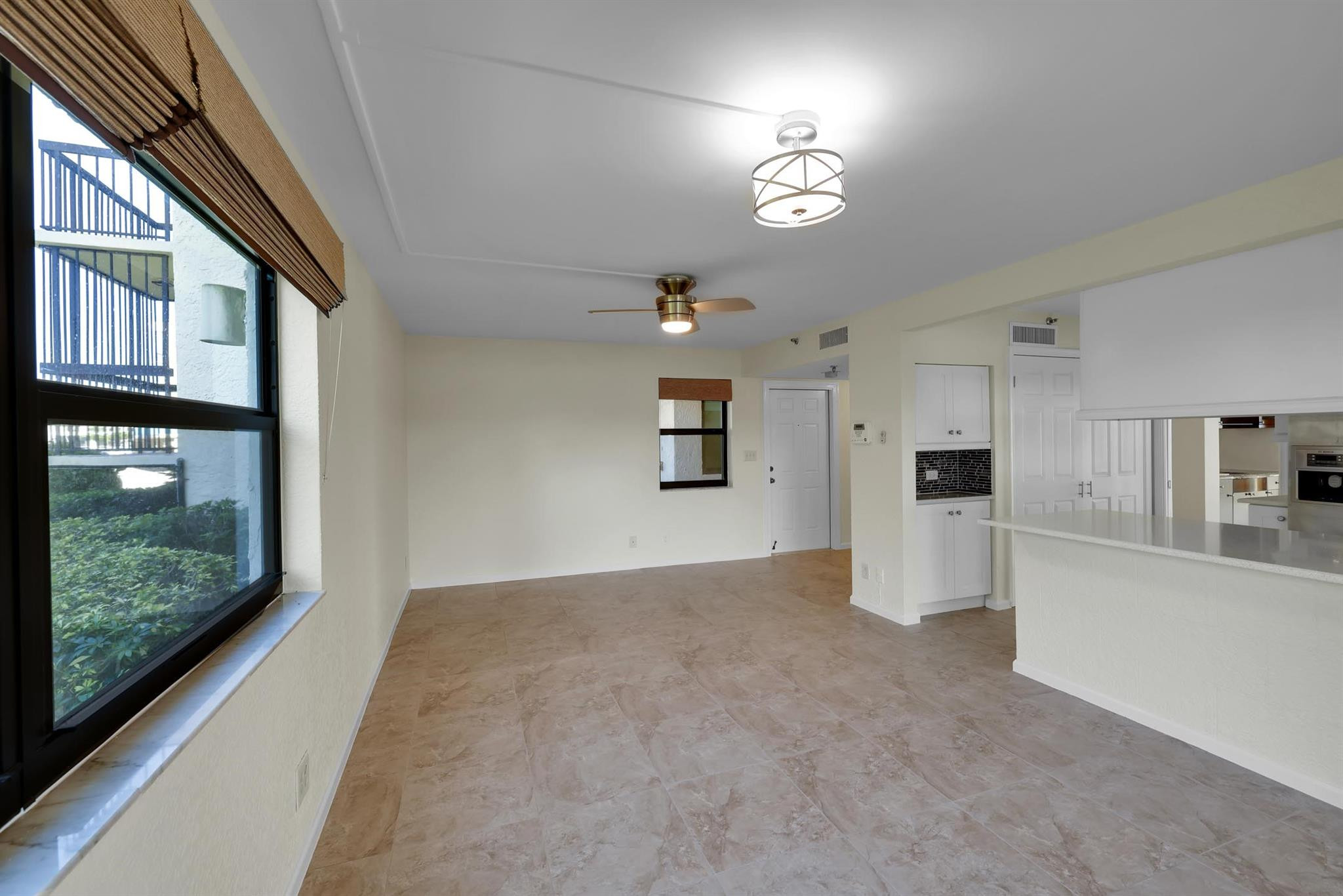 374 Golfview Road, Unit 106 North Palm Beach, FL 33408 - Photo 9 of 40 Photo 9