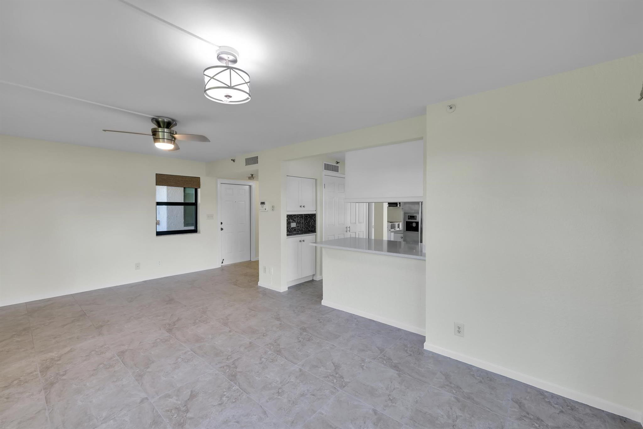 374 Golfview Road, Unit 106 North Palm Beach, FL 33408 - Photo 10 of 40 Photo 10