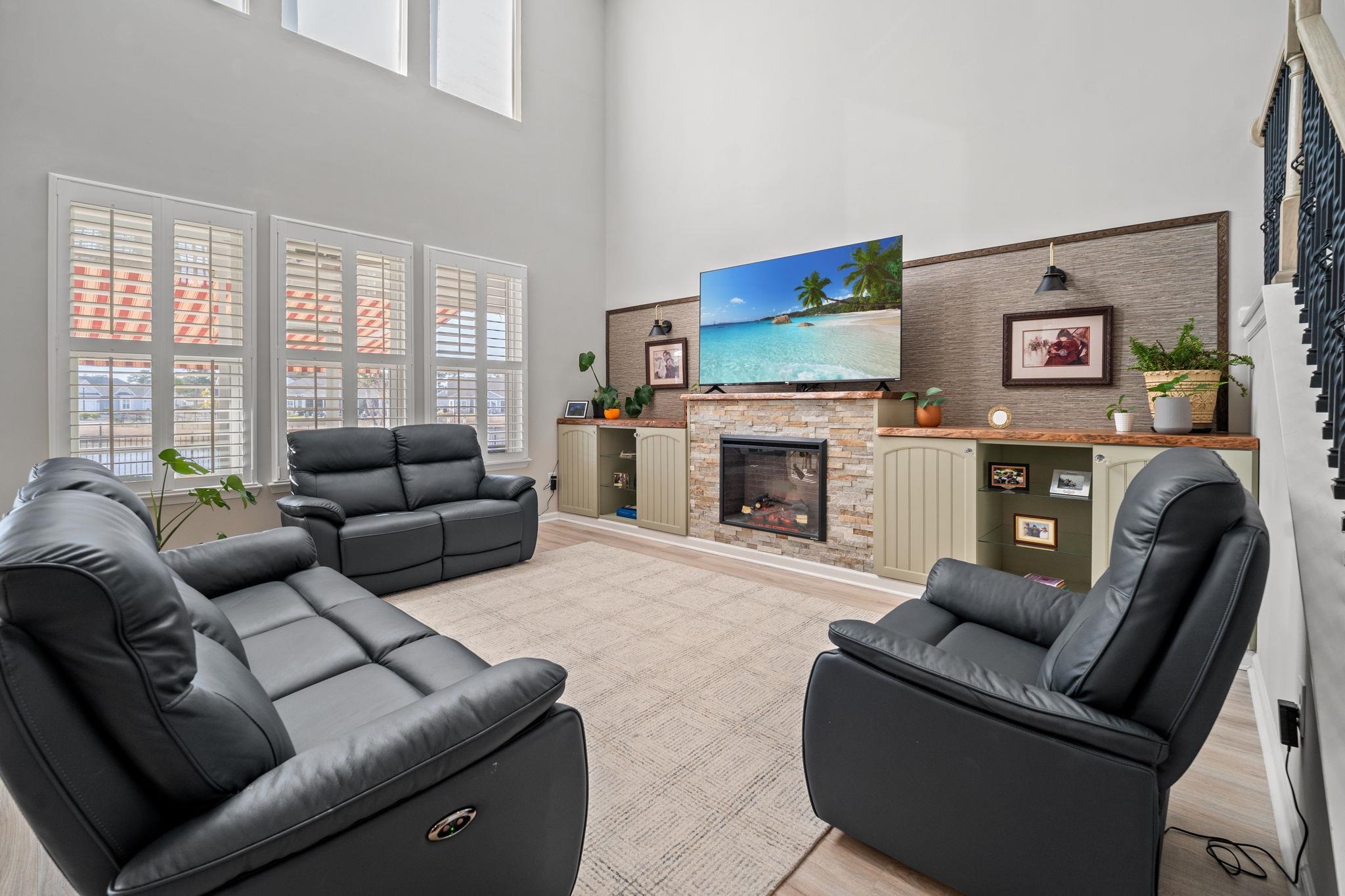 656 Hickman Street Surfside Beach, SC 29575 - Photo 5 of 43