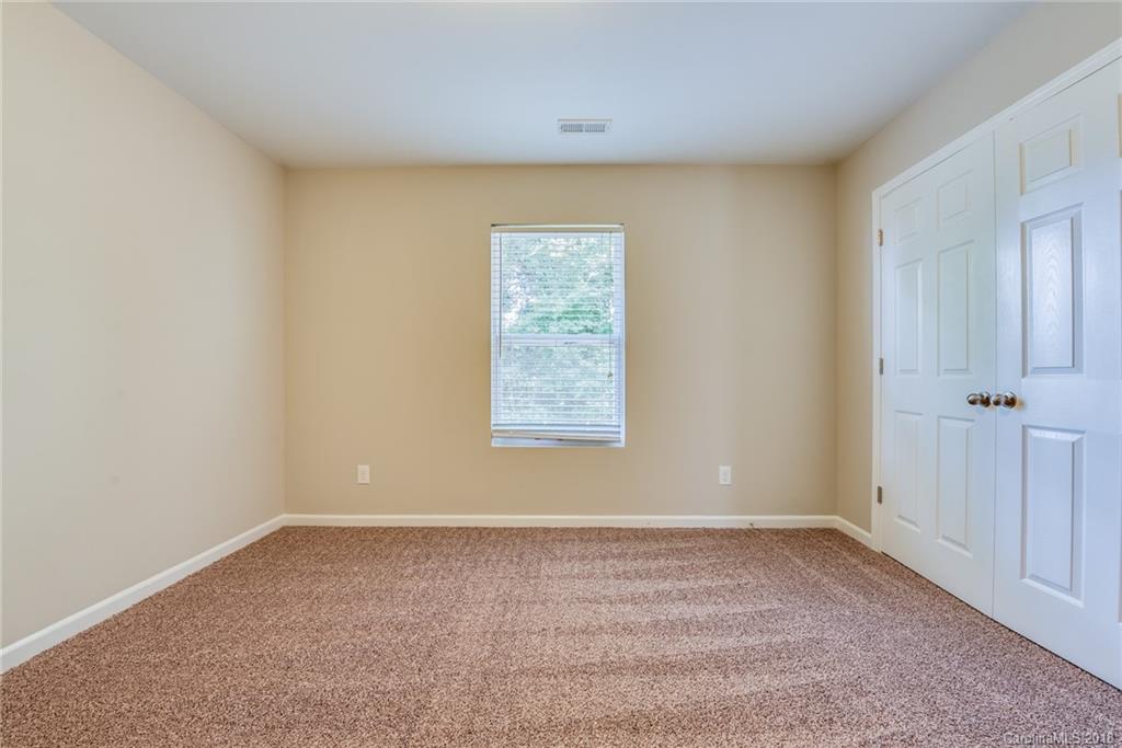 8516 Lustre Road Charlotte, NC 28215 - Photo 18 of 20 Gallery Image 18