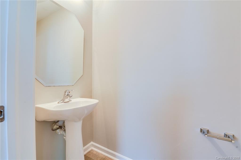 8516 Lustre Road Charlotte, NC 28215 - Photo 10 of 20 Gallery Image 10