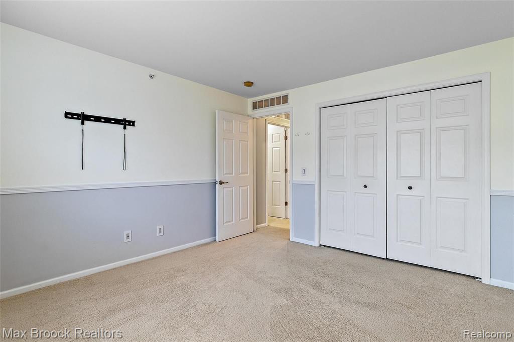 1410 Raliegh Place Troy, MI 48084 - Photo 27 of 32