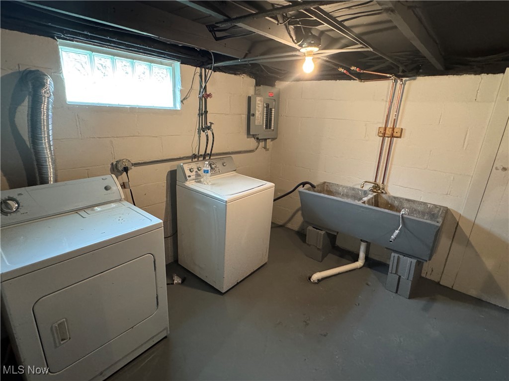 178 Mathews Road Youngstown, OH 44512 - Photo 10 of 12 Laundry room with washer and dryer and electric panel