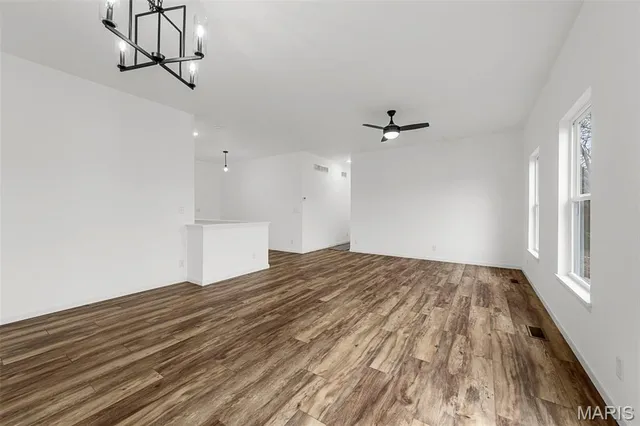 $289,000 | 4 Dogwood Court, St. Peters, MO 63376