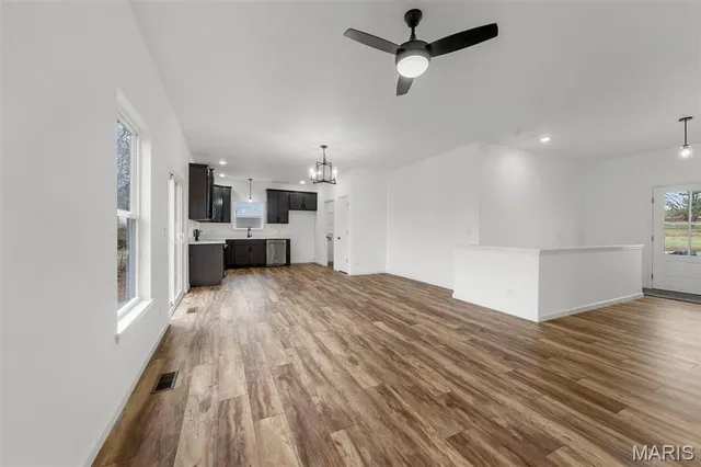 $289,000 | 4 Dogwood Court, St. Peters, MO 63376