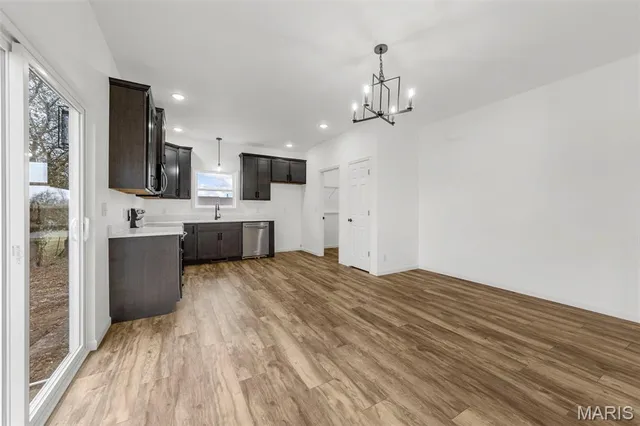 $289,000 | 4 Dogwood Court, St. Peters, MO 63376