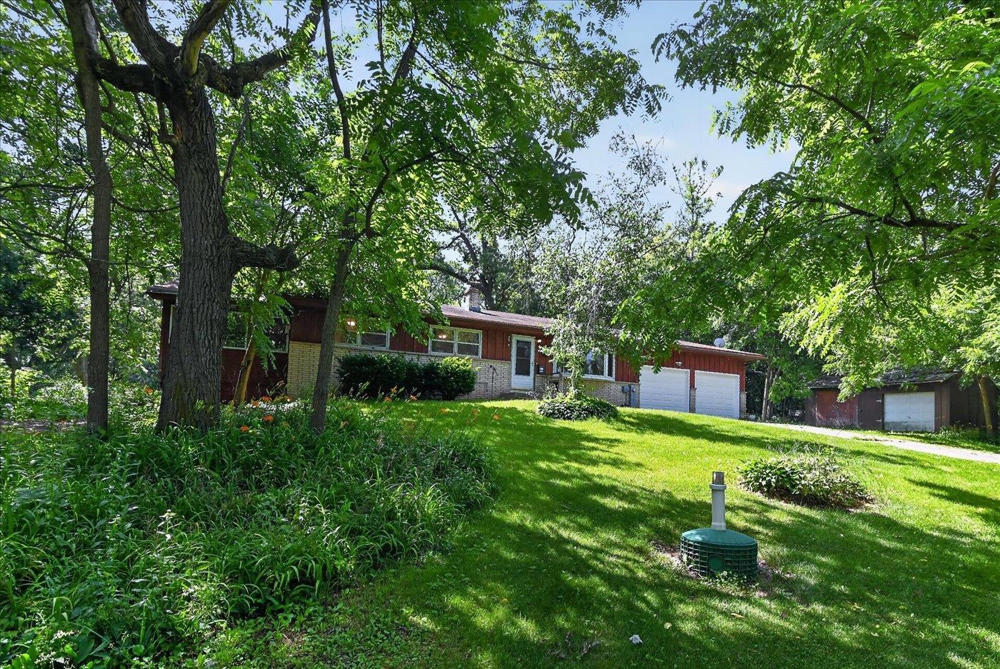 4031 Lally Road Oregon, WI 53575 - Photo 4 of 61
