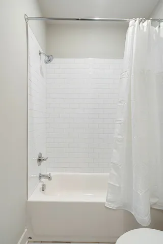 $2,495 | 805 B Bradford Avenue, Unit 201, Nashville, TN 37204