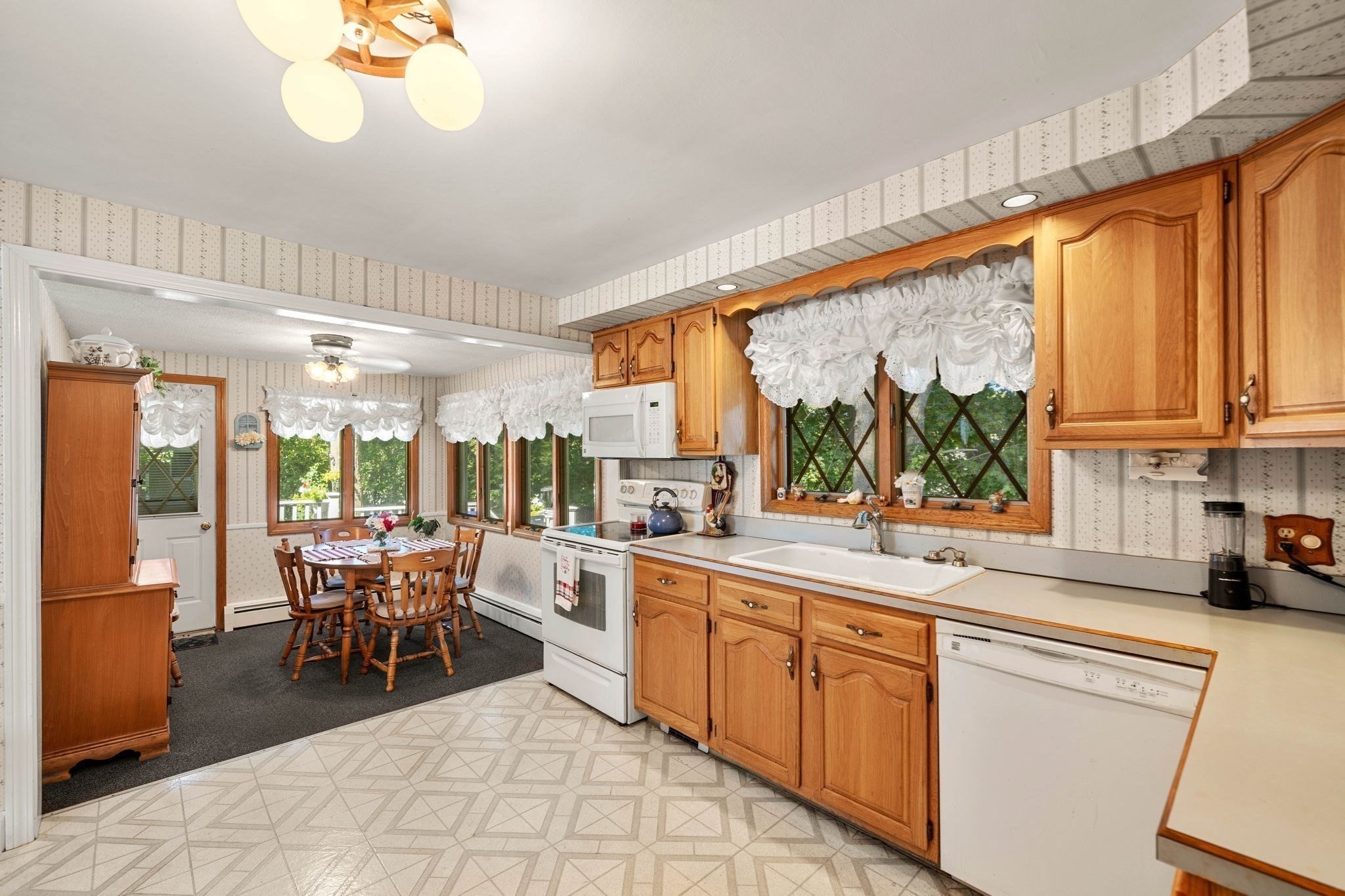 28 Dambrosio Road Lynn, MA 01904 - Photo 12 of 39 Gallery Image 12