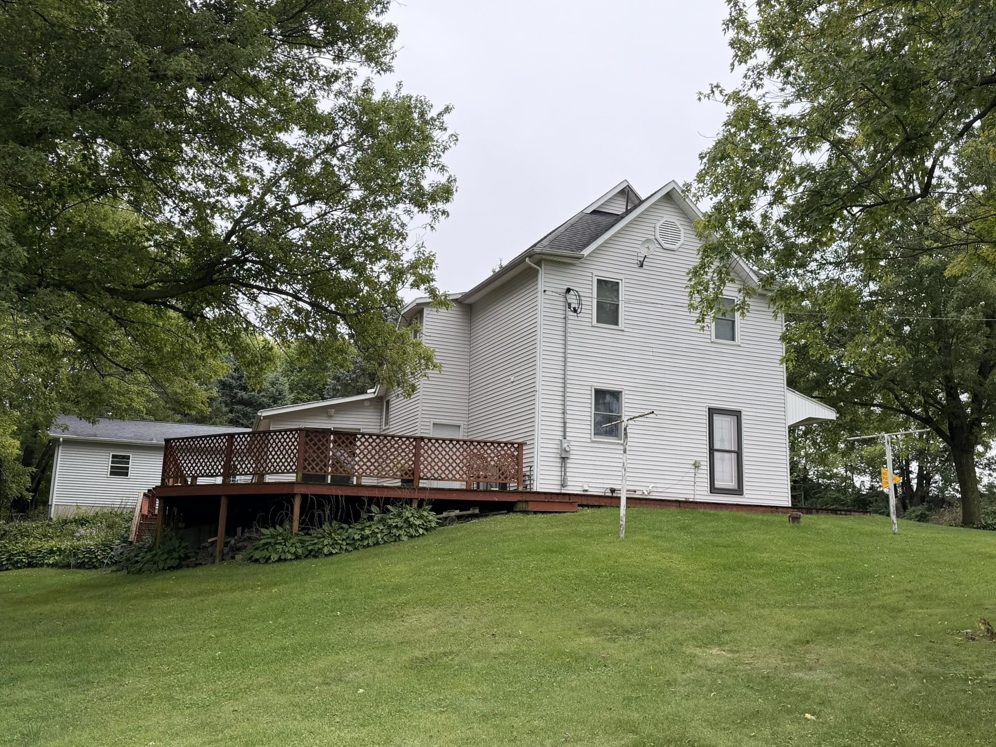 2472 West Red Oak Road Freeport, IL 61032 - Photo 5 of 54 Gallery Image 5