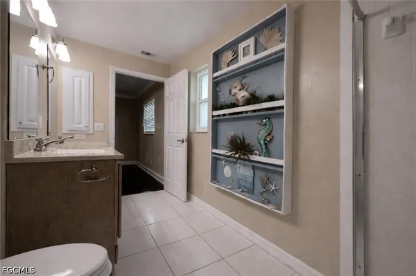 $2,595 | 2302 Southwest 53rd Terrace, Cape Coral, FL 33914