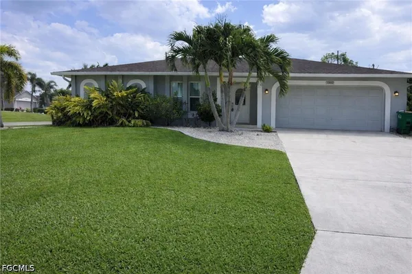 $2,595 | 2302 Southwest 53rd Terrace, Cape Coral, FL 33914