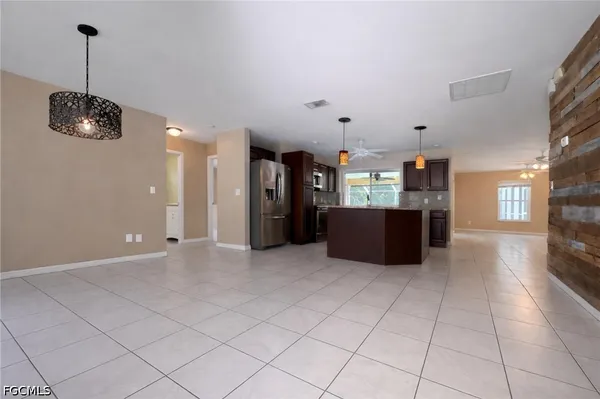 $2,595 | 2302 Southwest 53rd Terrace, Cape Coral, FL 33914