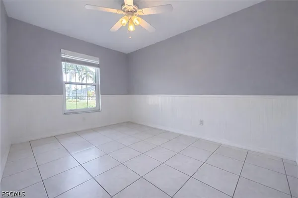 $2,595 | 2302 Southwest 53rd Terrace, Cape Coral, FL 33914