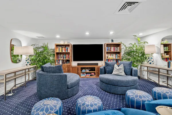 $3,225,000 | 100 Sunrise Avenue, Unit 518, Palm Beach, FL 33480