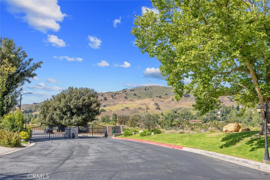 5974 Ruthwood Drive Calabasas, CA 91302 - Photo 29 of 30 a view of an outdoor space and a yard