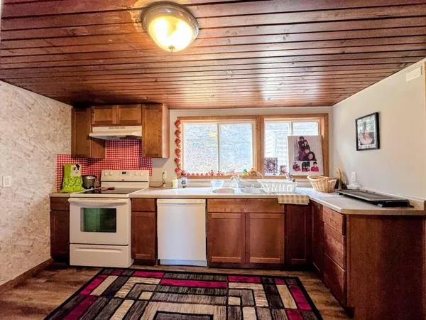 $219,900 | 327 West River Street, Darlington, WI 53530
