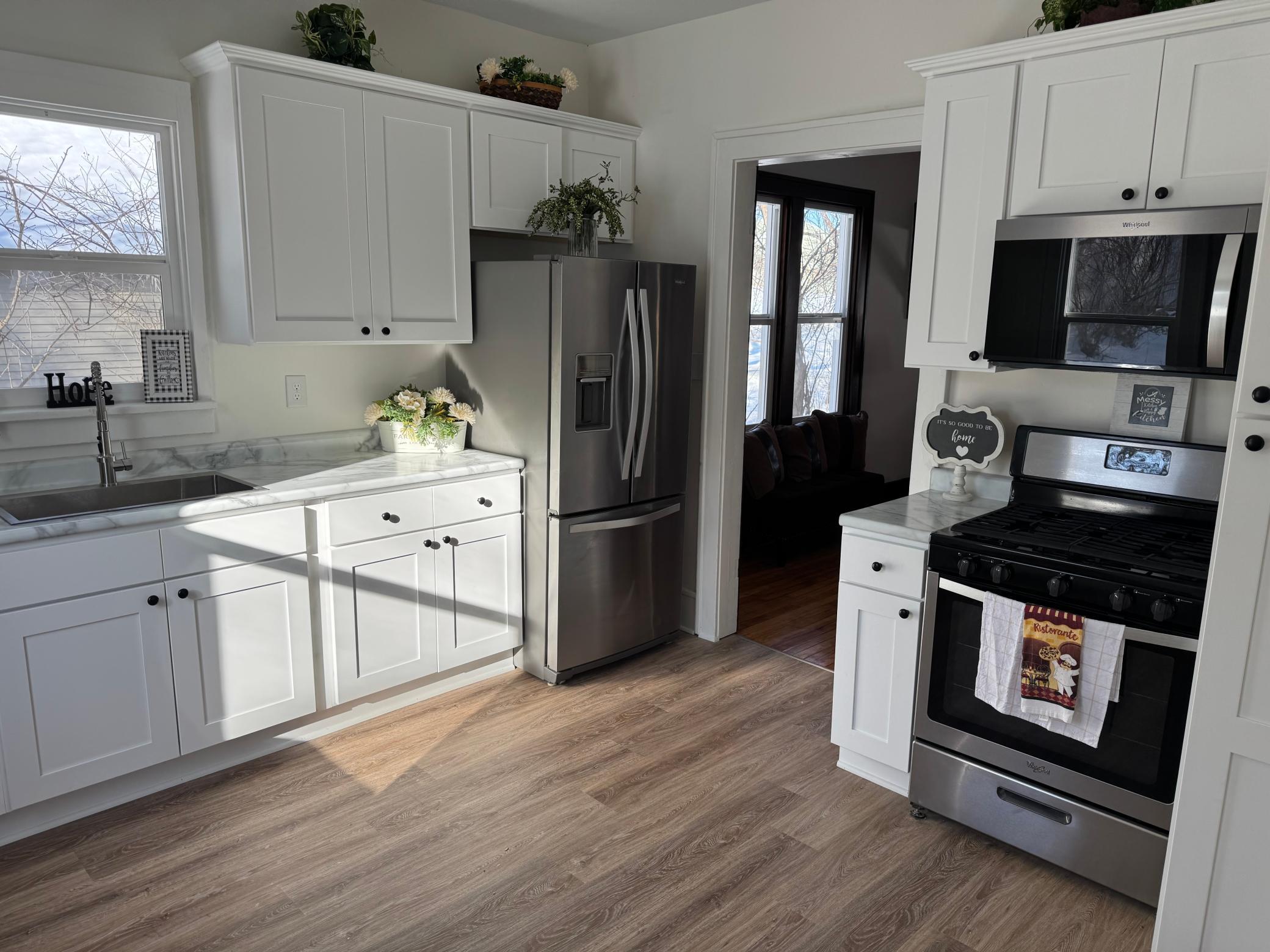 306 East 2nd Street Albert Lea, MN 56007 - Photo 2 of 23