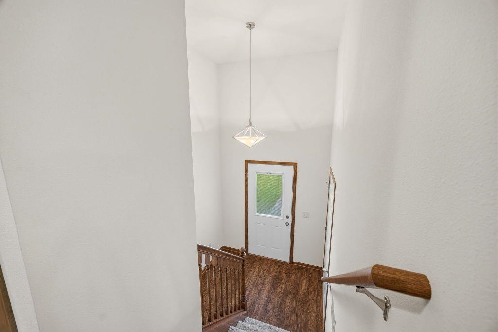 390 Meadow Lane Columbus, WI 53925 - Photo 8 of 63