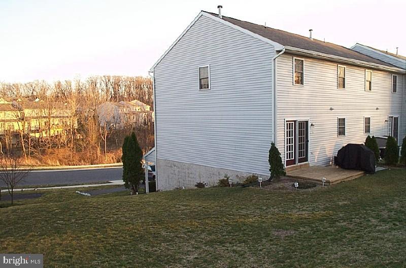 21 Tupelo Street Lititz, PA 17543 - Photo 2 of 6