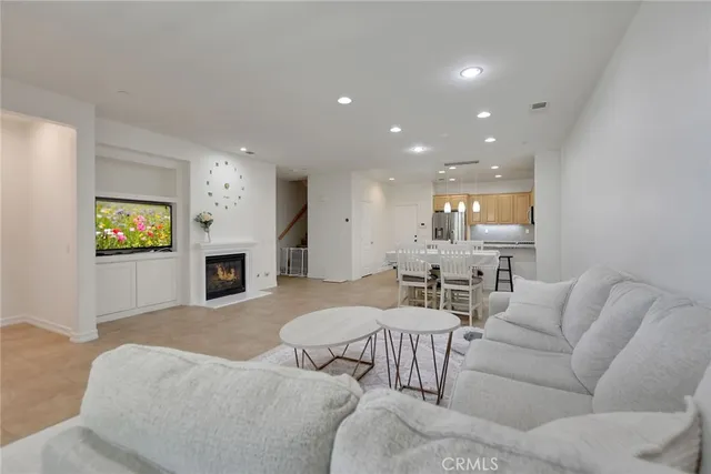 $569,999 | 15723 Parkhouse Drive, Unit 105, Fontana, CA 92336