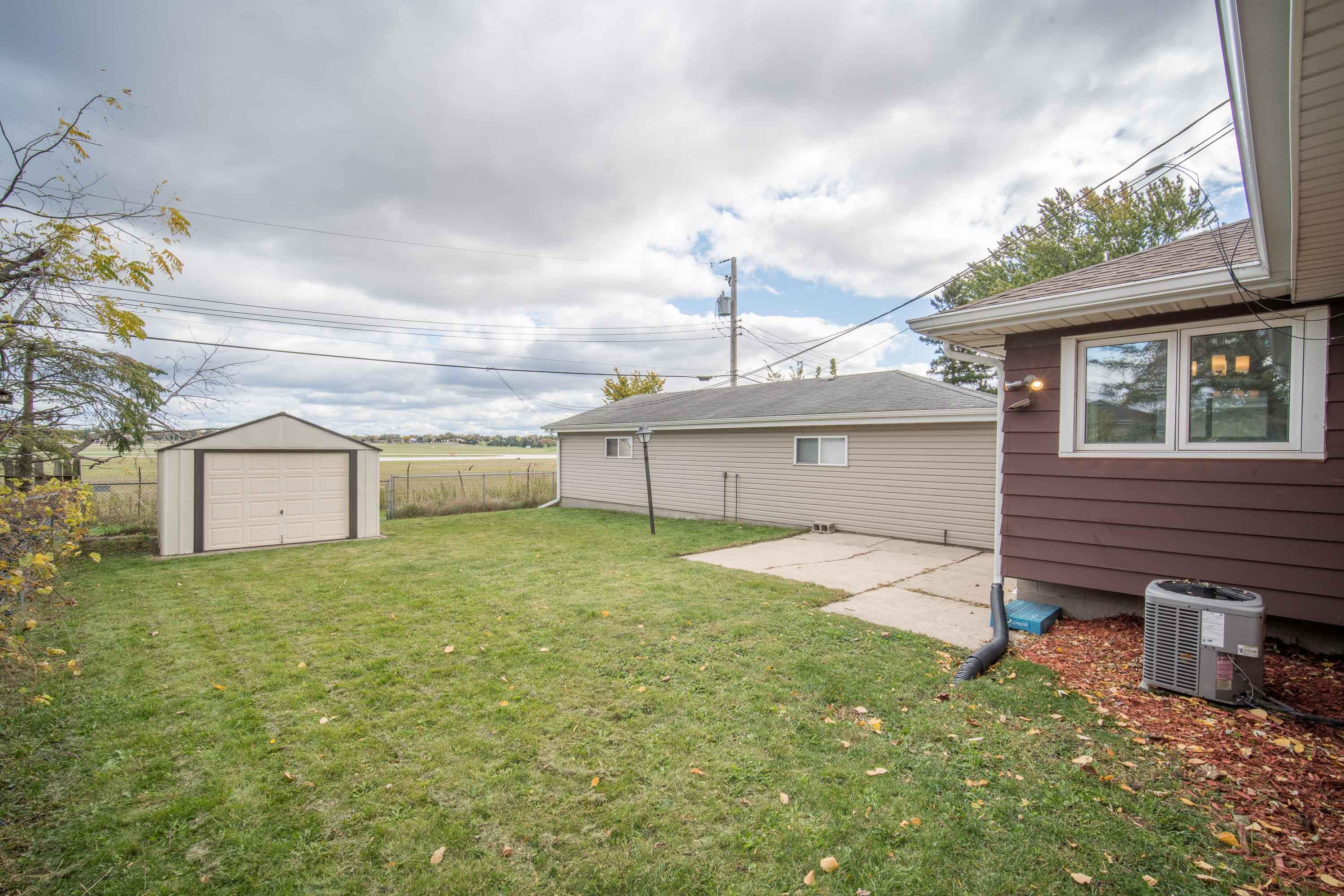 5008 North 104th Street Milwaukee, WI 53225 - Photo 4 of 27 24 (2)