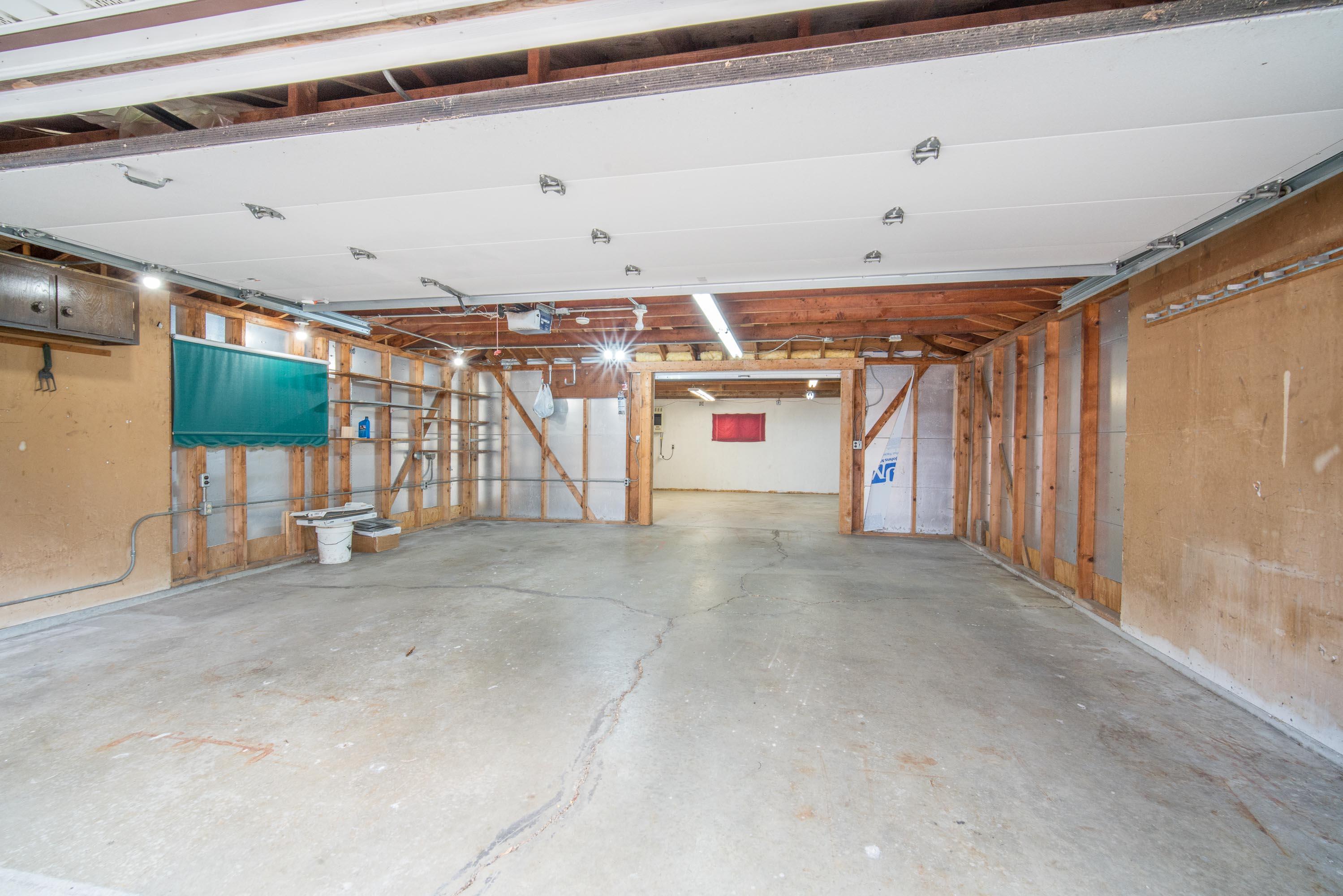 5008 North 104th Street Milwaukee, WI 53225 - Photo 6 of 27 22 (2)