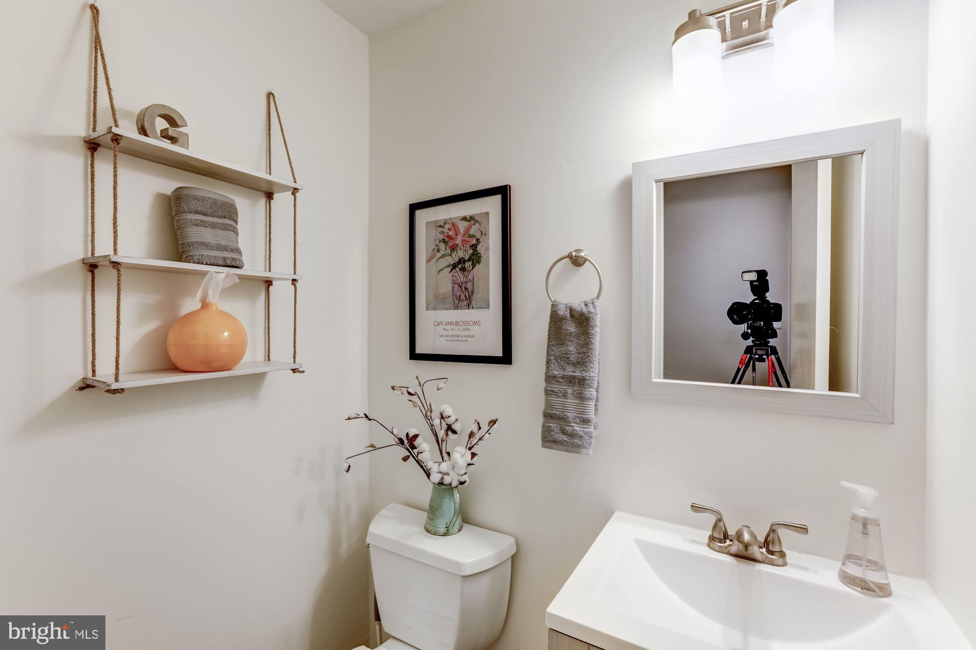 1512 Chatham Colony Court Reston, VA 20190 - Photo 17 of 31 Fully remodeled half bath on main level