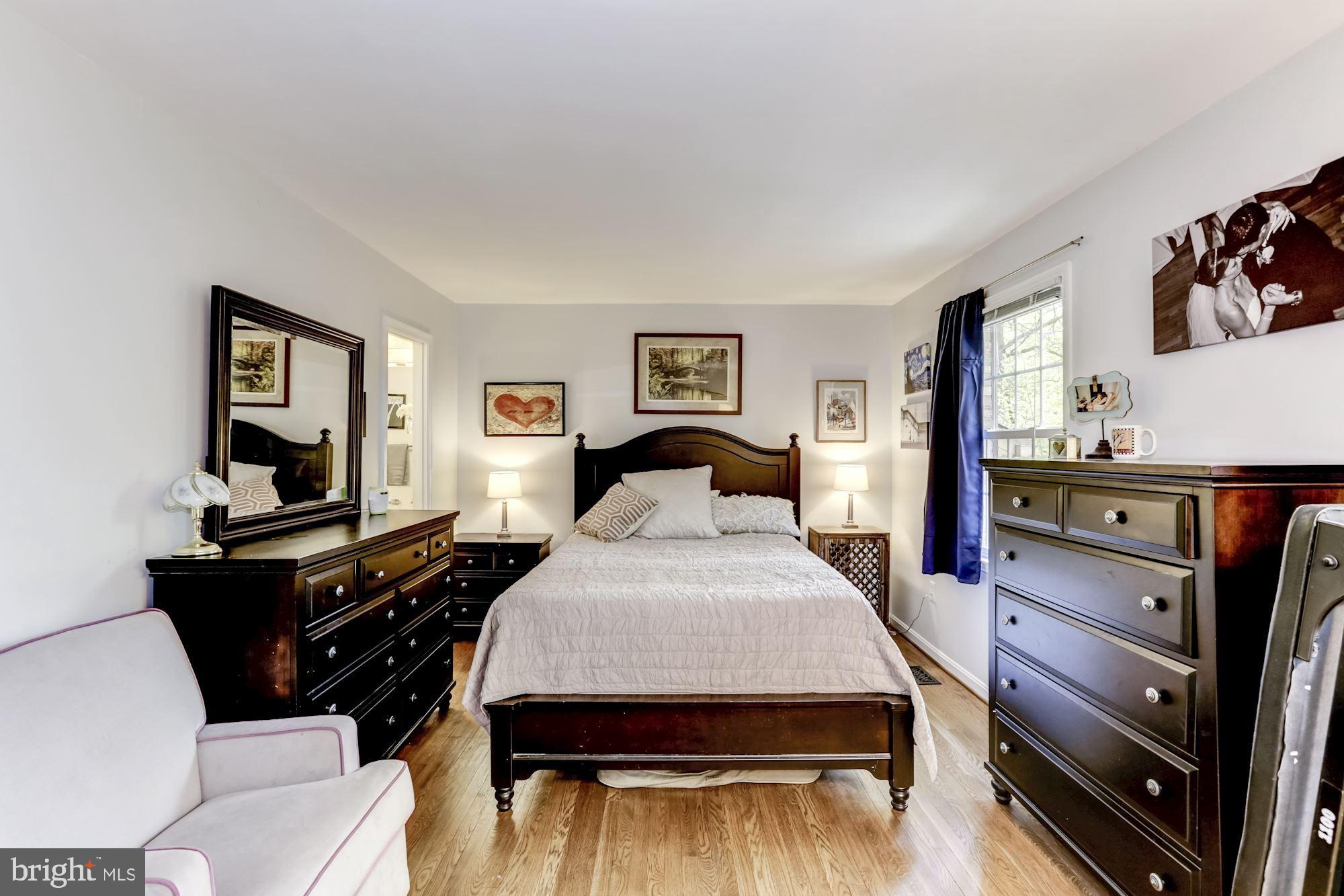 1512 Chatham Colony Court Reston, VA 20190 - Photo 19 of 31 Large master suite
