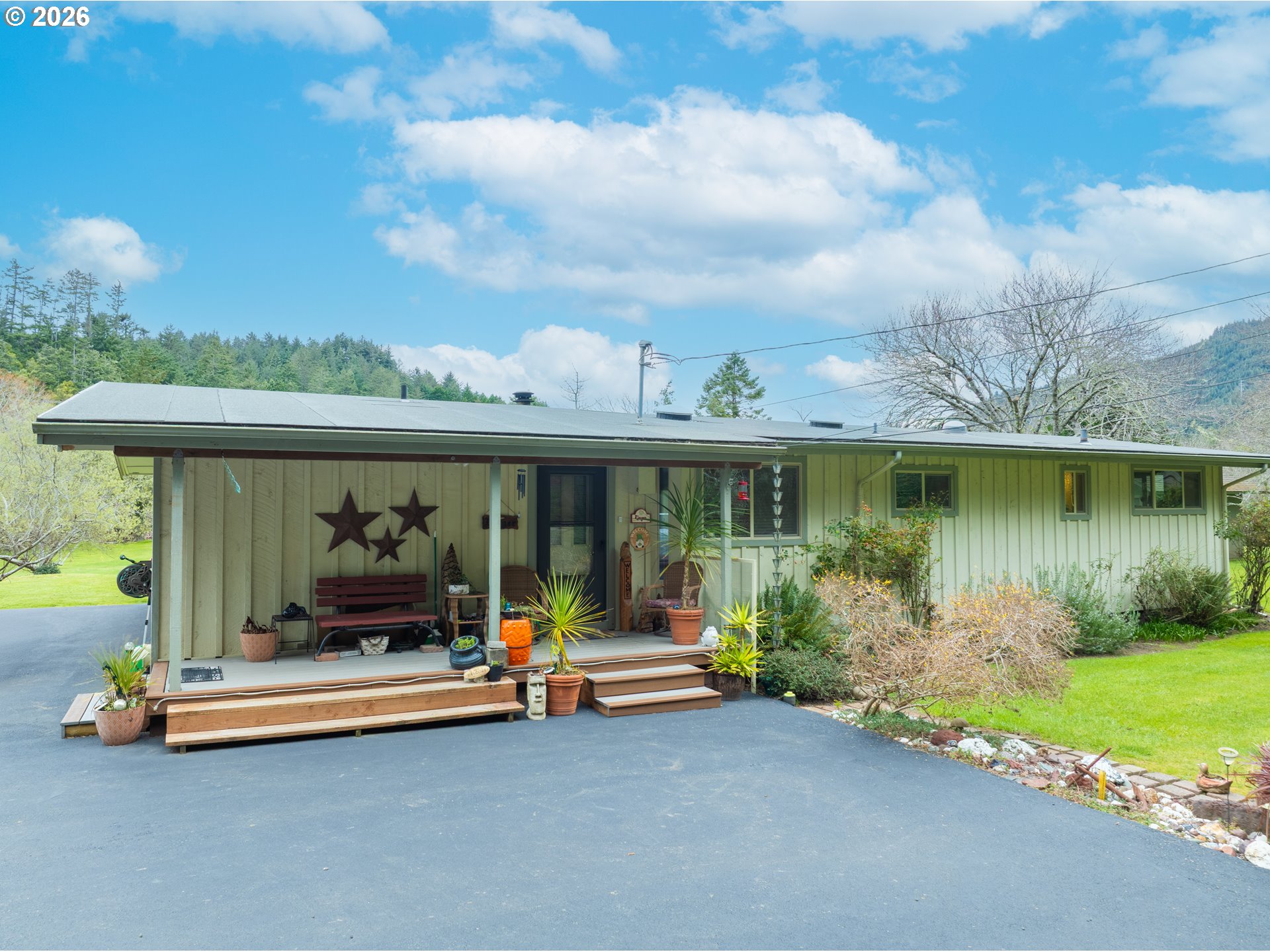 28448 Mateer Road Gold Beach, OR 97444 - Photo 2 of 48