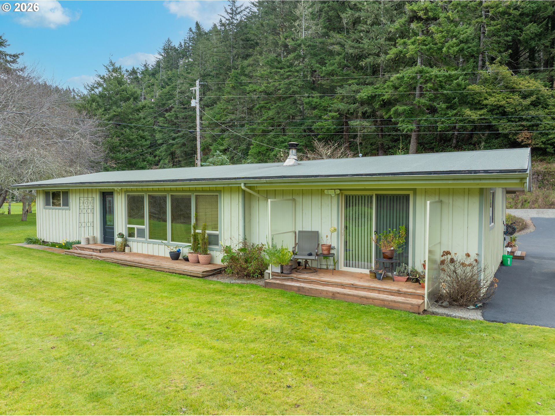 28448 Mateer Road Gold Beach, OR 97444 - Photo 6 of 48