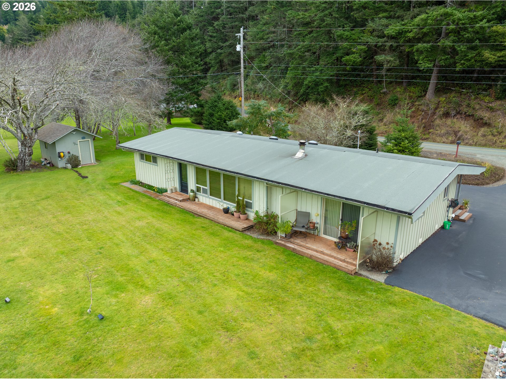 28448 Mateer Road Gold Beach, OR 97444 - Photo 7 of 48