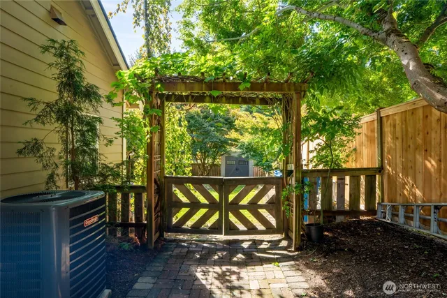 $1,100,000 | 6804 29th St Court Northwest, Gig Harbor, WA 98335