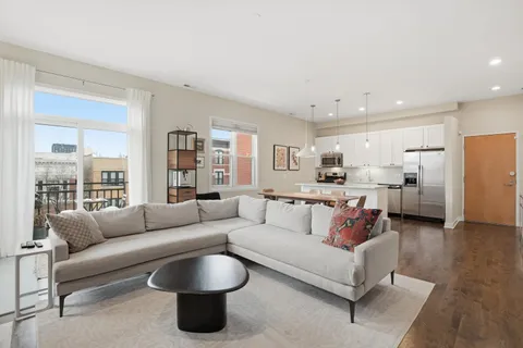 $675,000 | 1222 North Wolcott Avenue, Unit 4N, Chicago, IL 60622