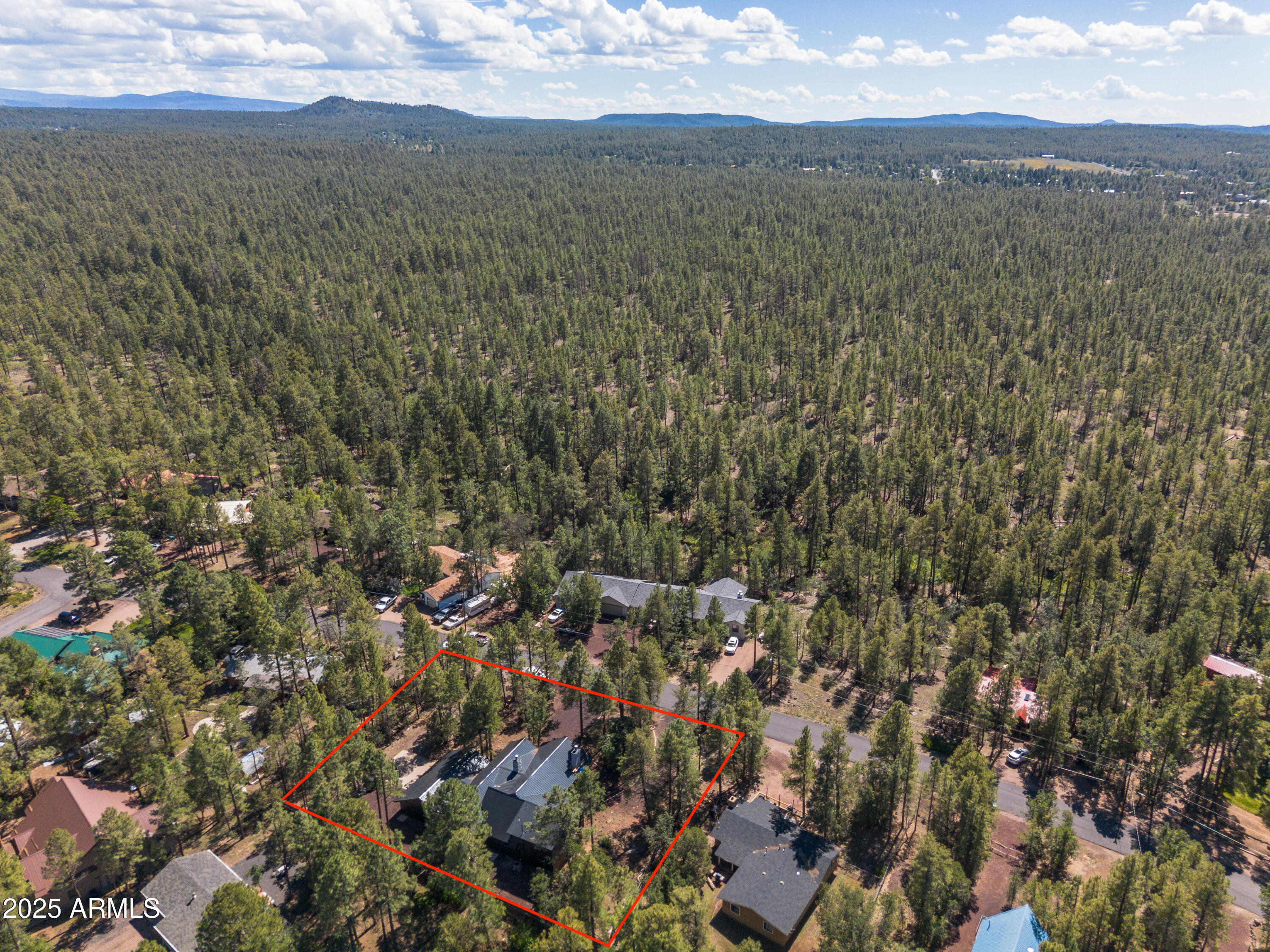 820 West Apache Lane Lakeside, AZ 85929 - Photo 3 of 40 a view of city and mountain