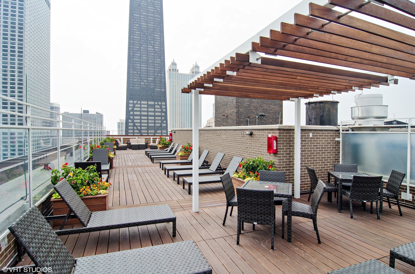 260 East Chestnut Street, Unit 906 Chicago, IL 60611 - Photo 13 of 14