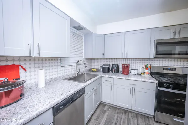 $335,000 | 2101 West Glenn Drive, Phoenix, AZ 85021