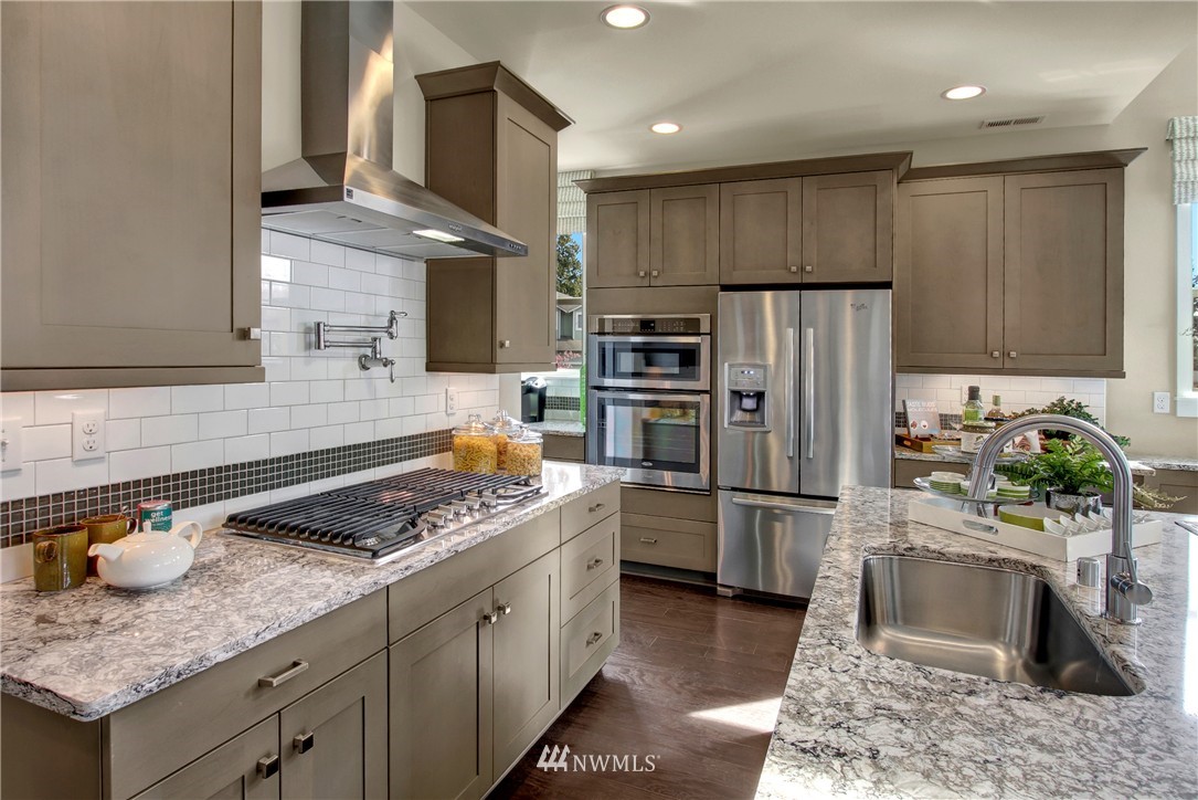 20116 6th Drive Southeast Bothell, WA 98012 - Photo 3 of 11 Gallery Image 3