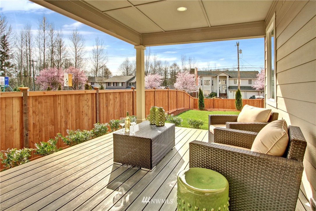 20116 6th Drive Southeast Bothell, WA 98012 - Photo 5 of 11 Gallery Image 5