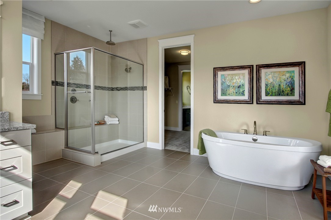 20116 6th Drive Southeast Bothell, WA 98012 - Photo 6 of 11 Gallery Image 6