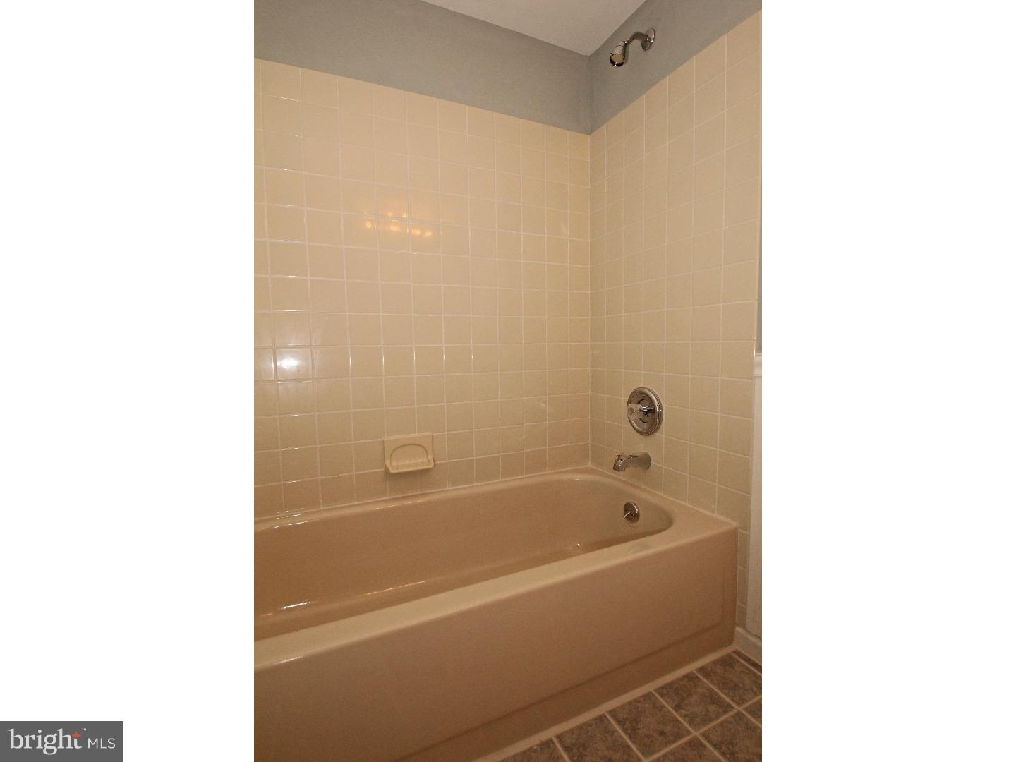 612 Washington Place, Unit 12 Wayne, PA 19087 - Photo 14 of 15 Bathroom