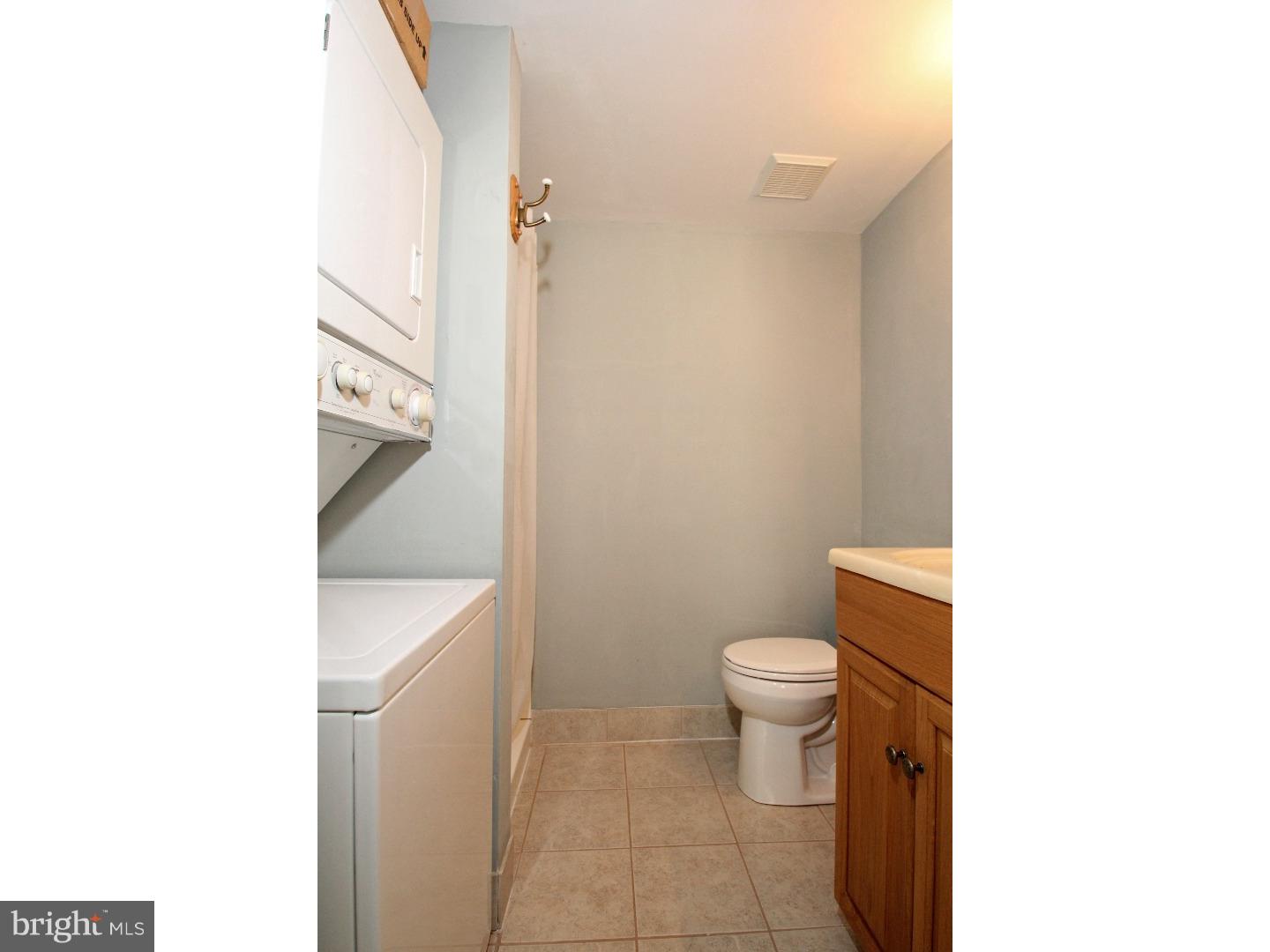 612 Washington Place, Unit 12 Wayne, PA 19087 - Photo 10 of 15 Master Bathroom