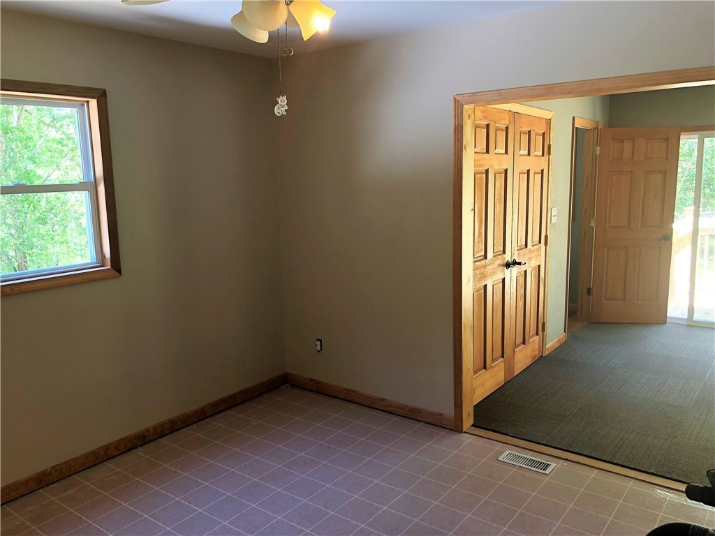 150 Spring Valley Road Salem, SC 29676 - Photo 22 of 48 Dining area opens up to sunroom/den